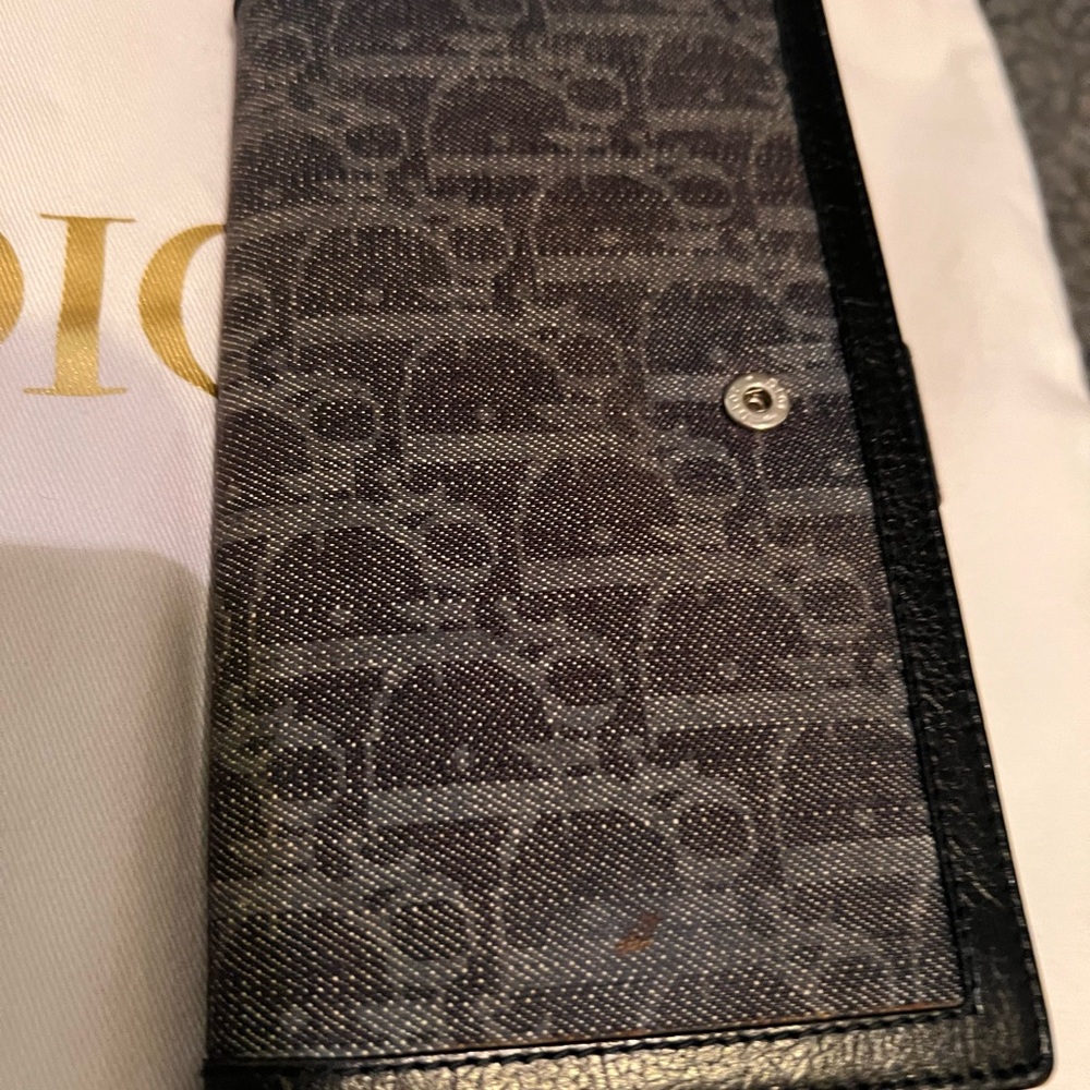 GORGEOUS & RARE💕DIOR FLIGHT WALLET💗 - Picture 9 of 11